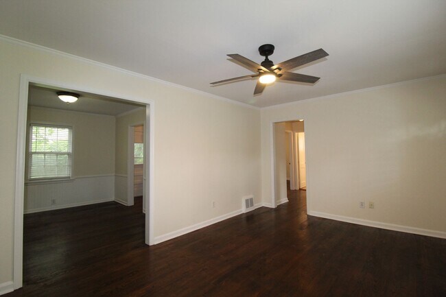 Foto del edificio - 2 Bedroom 1 Bath Home in Roeland Park