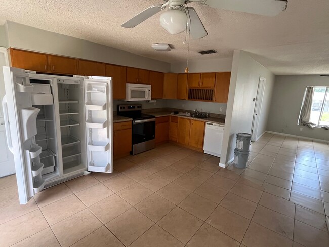 Building Photo - 2257 Palmwood Dr