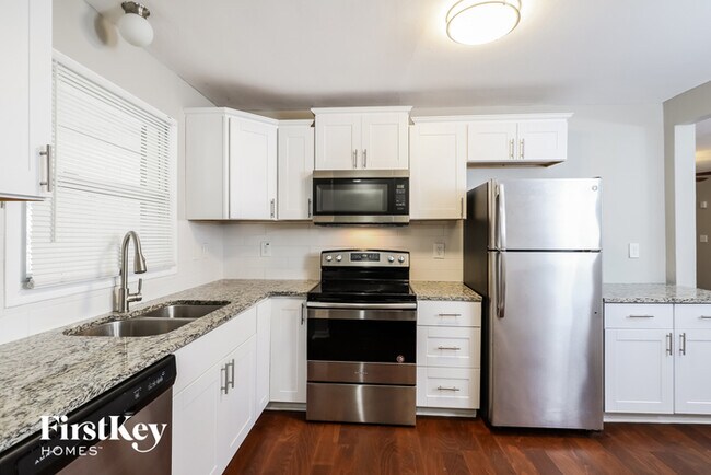 Foto del edificio - 1819 Rosewood Rd