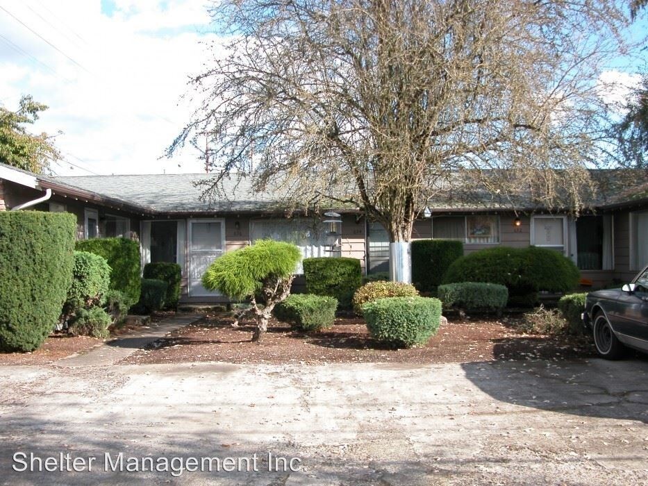 Foto principal - 3695 D St NE