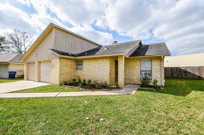 Foto del edificio - 18754 Wood Glen Ln