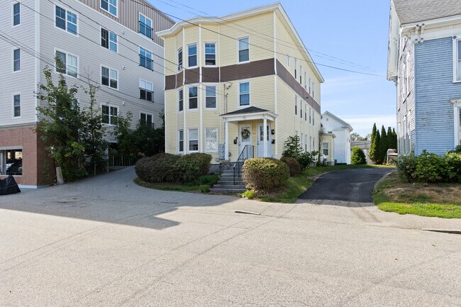 Foto del edificio - 30 Cutts Ave