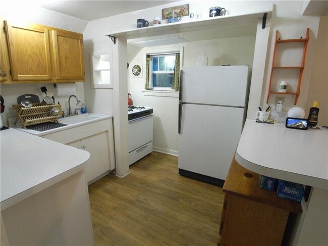 Building Photo - 1197 Stillwood Dr NE