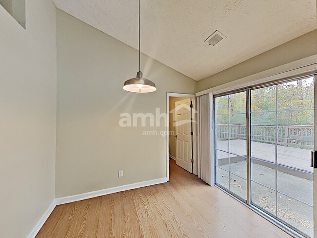 Building Photo - 4046 River Rock Way