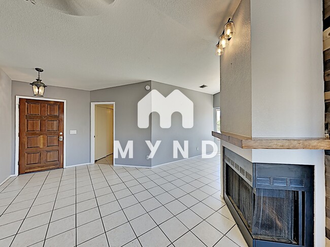 Foto del edificio - 1464 W Canyon Shadows Ln
