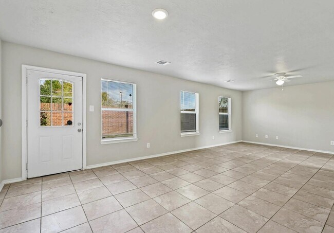 Foto del edificio - 12014 Clifton Oaks Dr