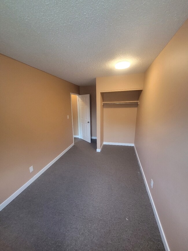 Building Photo - 108 Kinver Ave