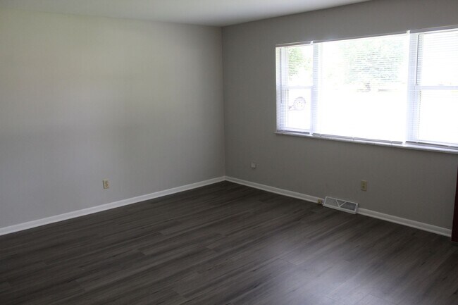 Foto del edificio - 2 BR Duplex in Avon!