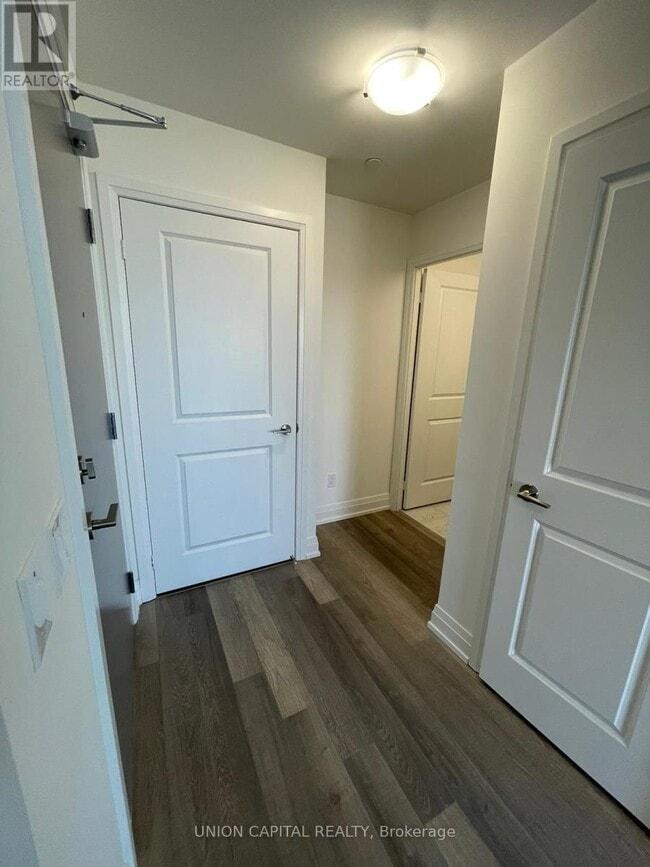 Photo du bâtiment - 3121 Sheppard Ave E