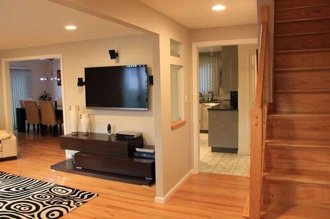 Building Photo - 31 Hasenfus Cir