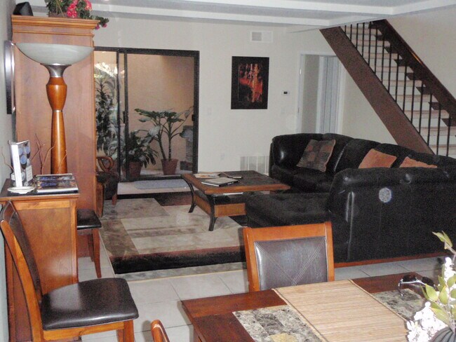 Foto del edificio - 617 Brookview Way