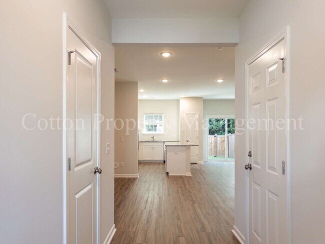 Building Photo - 9044 Laurel Bay Ln