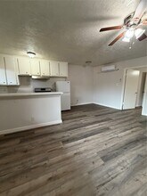 Building Photo - 4811 Oakland St