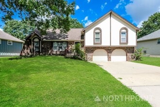 Building Photo - 304 Johnston Dr