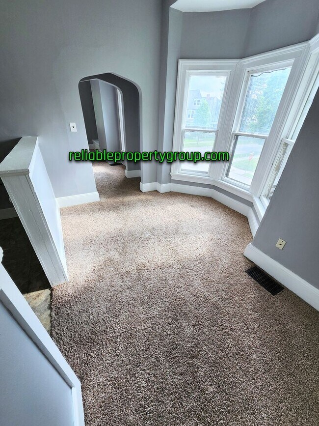 Foto del edificio - 1240 W Washington Blvd