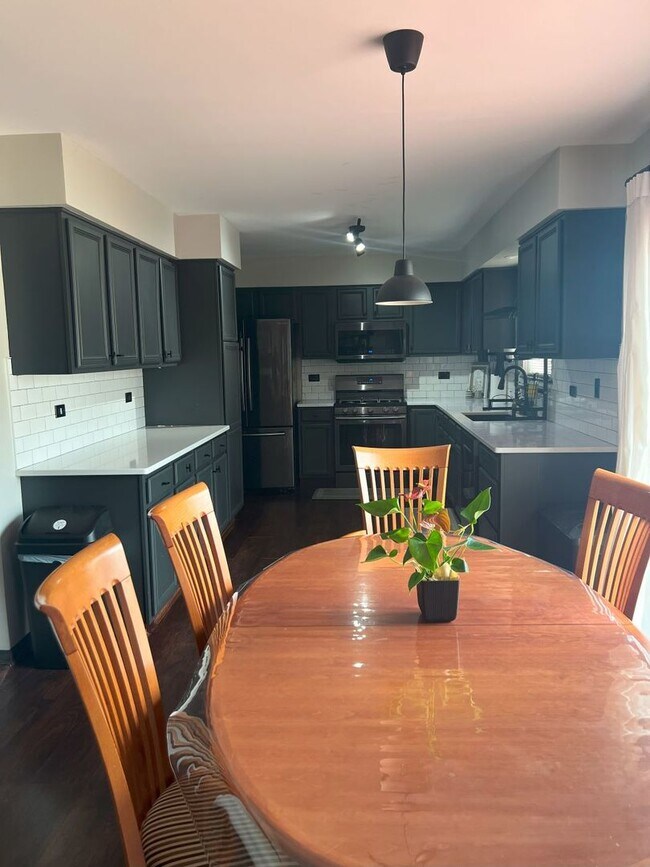Foto del edificio - 2051 Crossing Ln