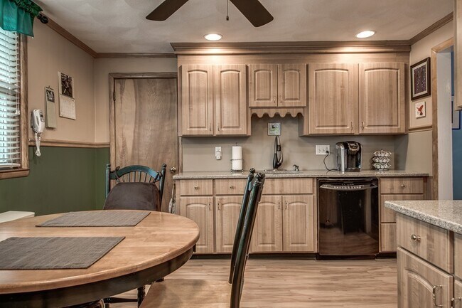 Foto del edificio - 55 Hillsdale Rd