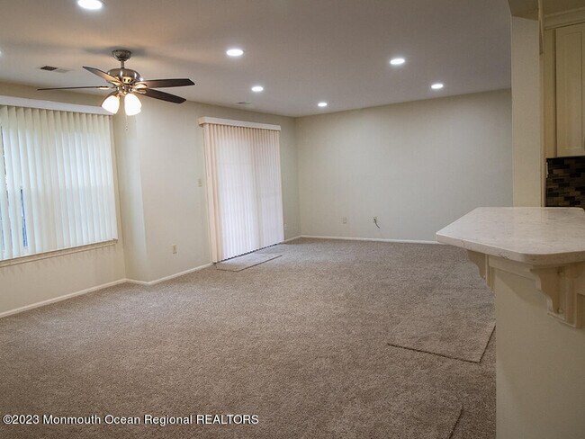 Foto del edificio - 459 Magnolia Ct