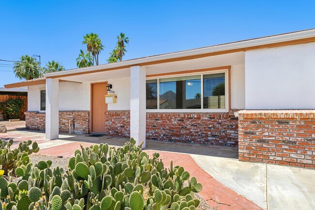 Foto del edificio - 77054 California Dr