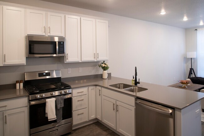 Building Photo - 1782 N 140 E