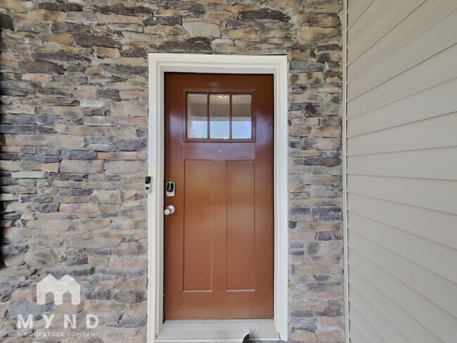 Foto del edificio - 7377 Birchshire Dr