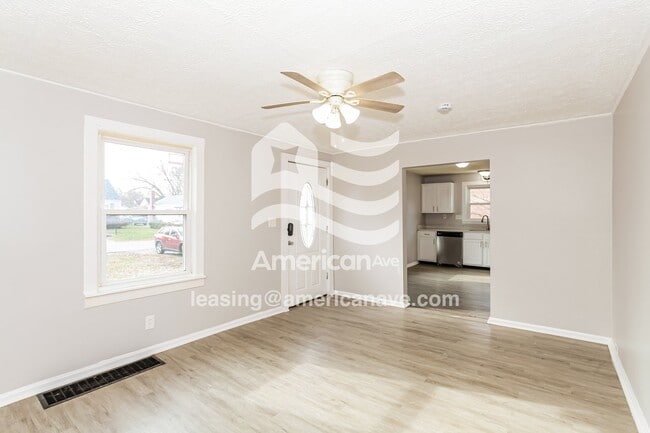 Building Photo - 4222 Myrtle Ave