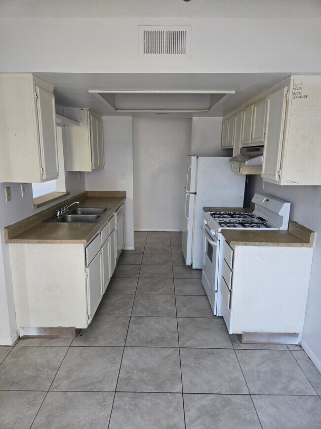 Building Photo - 2841 Wheelwright Dr