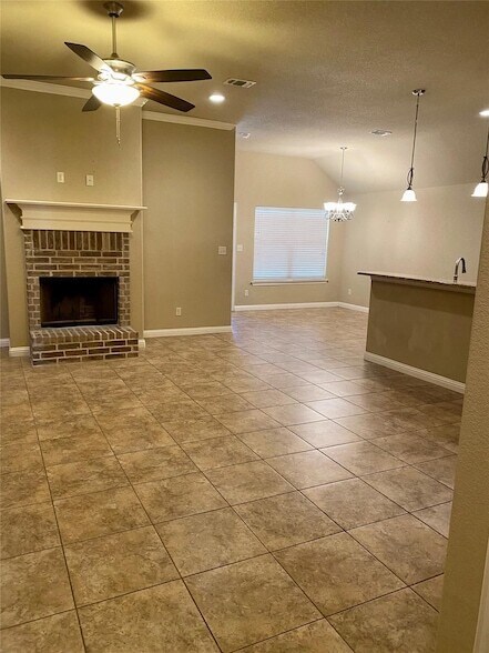 Foto del edificio - 740 Westgate Dr