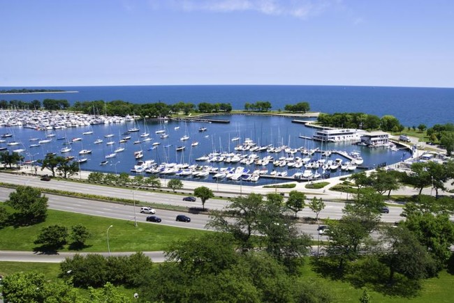 Foto del edificio - 3140 N Lake Shore Dr