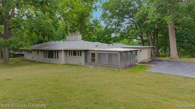 Foto del edificio - 3988 Lakeland Ln