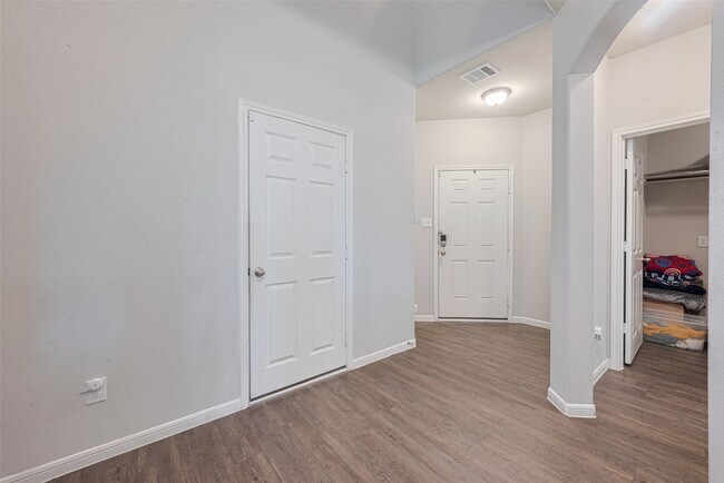 Foto del edificio - 10914 Webber Ln