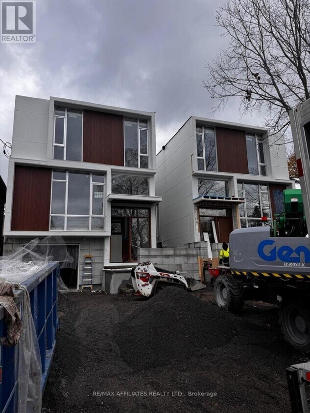 Building Photo - 577 Melbourne Ave