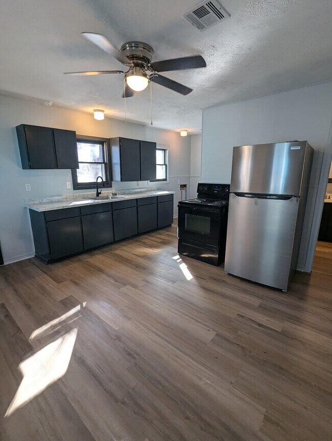 Foto del edificio - 112 N 5th St