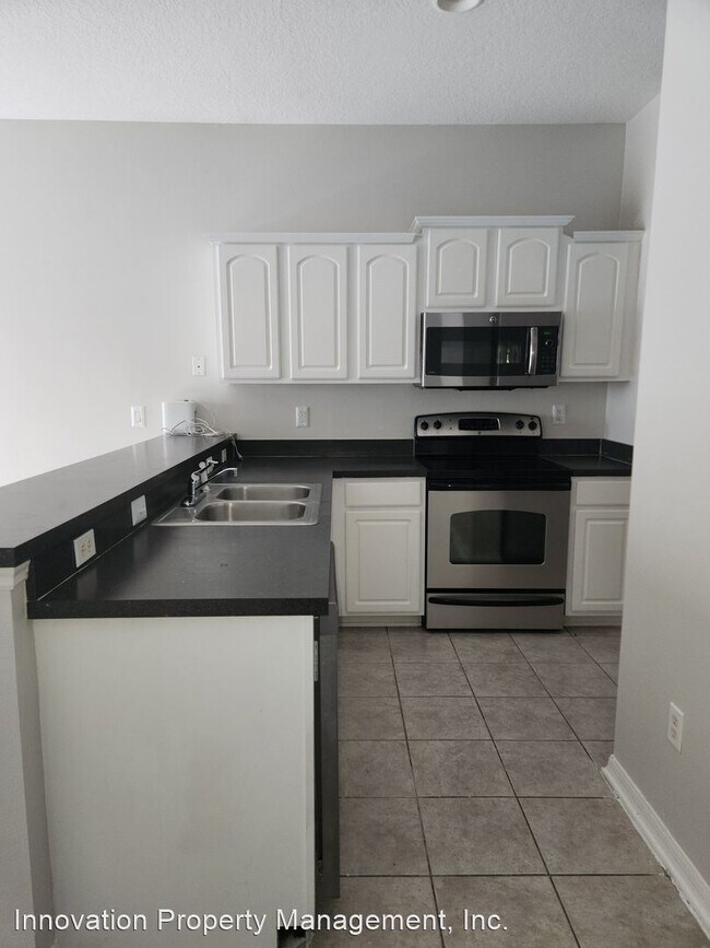 Building Photo - 2 br, 2.5 bath House - 7620 Clubdale Loop