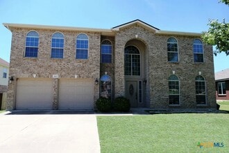 Building Photo - 413 Cattail Cir