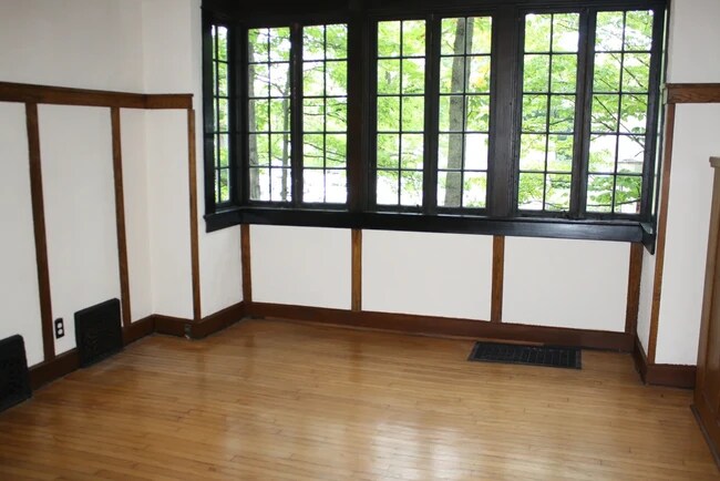 Foto del edificio - 508 E 8th St