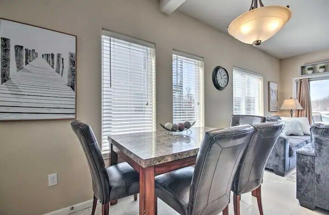 Foto del edificio - 85 Monarch Cove Ct