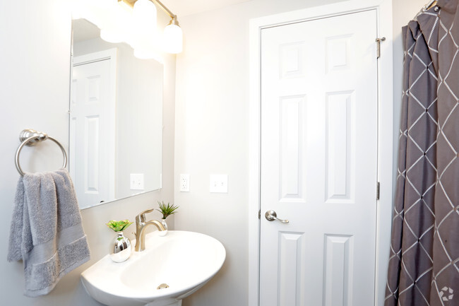 3BR, 2BA - 1,850 SF - Bathroom - The Harrisville Townhomes