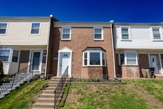 Building Photo - 10270 Cub Run Ct
