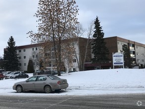 Building Photo - Palisades Manor