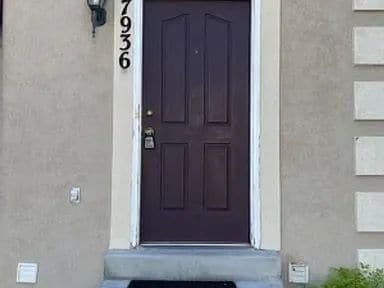 Building Photo - "Spacious 4-Bedroom Townhouse in Eagle Mou...