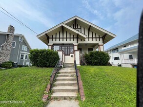Building Photo - 205 Euclid Ave