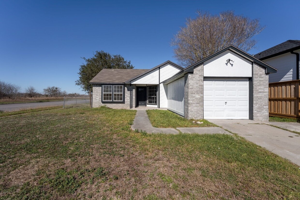 Primary Photo - WEST OSO ISD TWO BEDROOM ONE BATH!