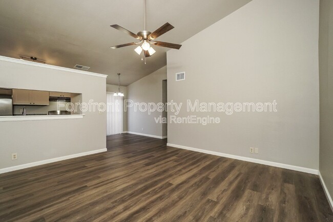 Foto del edificio - 8858 Meadow Range St