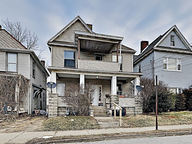 Foto principal - 236 W Brady St