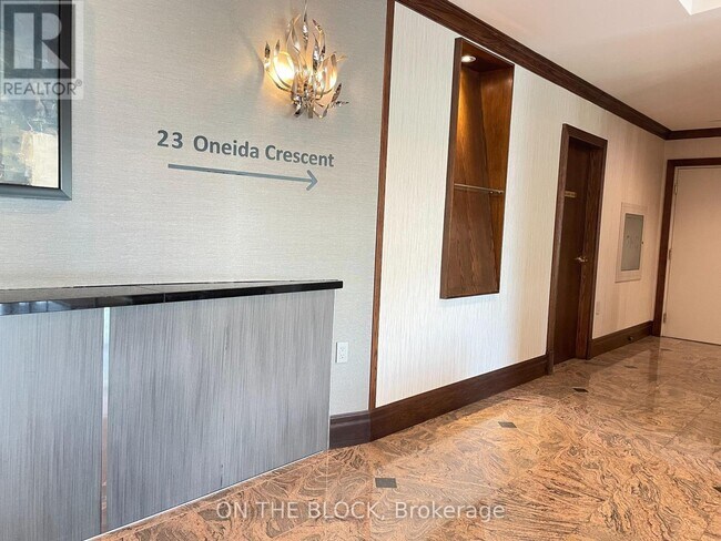 Photo du bâtiment - 23-723 Oneida Crescent