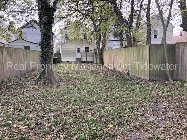 Building Photo - Gorgeous 2 Story Single Family Home!
