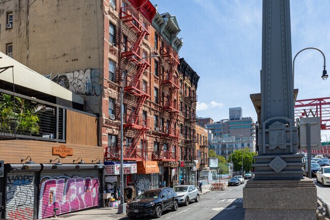 Foto del edificio - 172 Delancey St