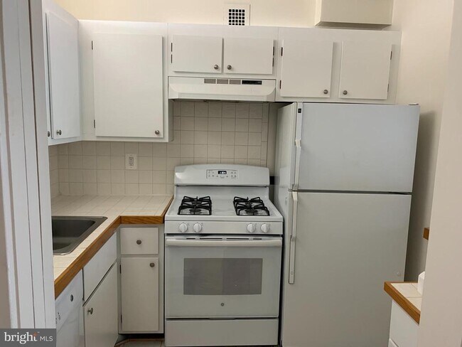 Foto del edificio - 4515 Willard Ave
