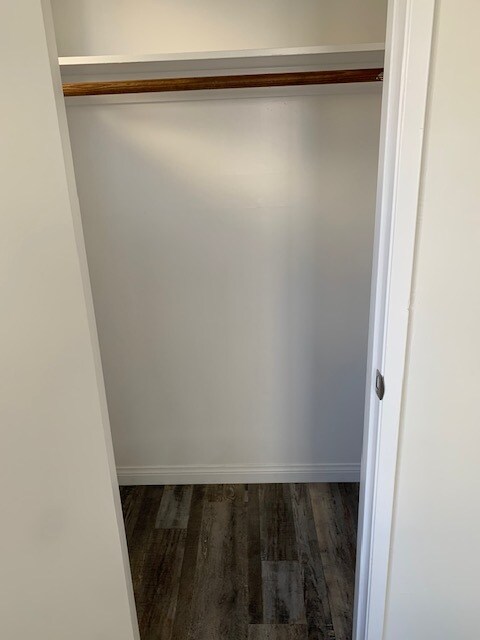 5 closets - 427 N Avenue 50